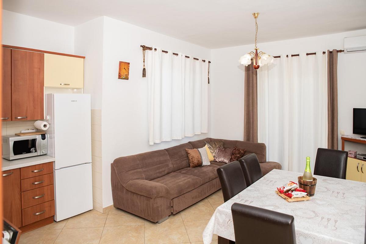 סופטרסקה דראגה Apartman Mira I Denis מראה חיצוני תמונה